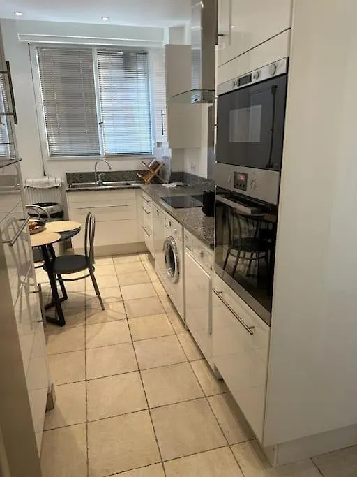 Apartament Avenue Foch Paryż
