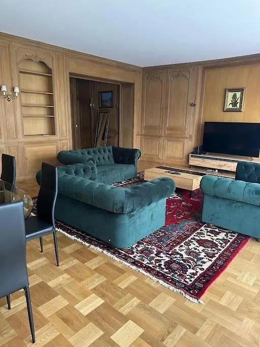 Apartament Avenue Foch Paryż